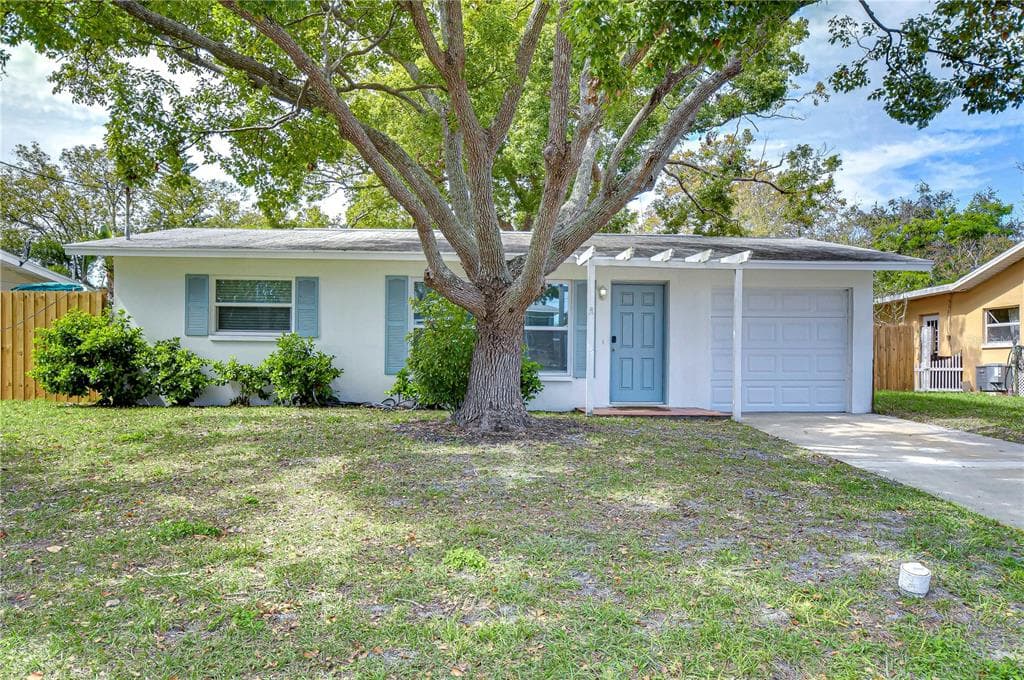 280 TWIN LAKE DRIVE