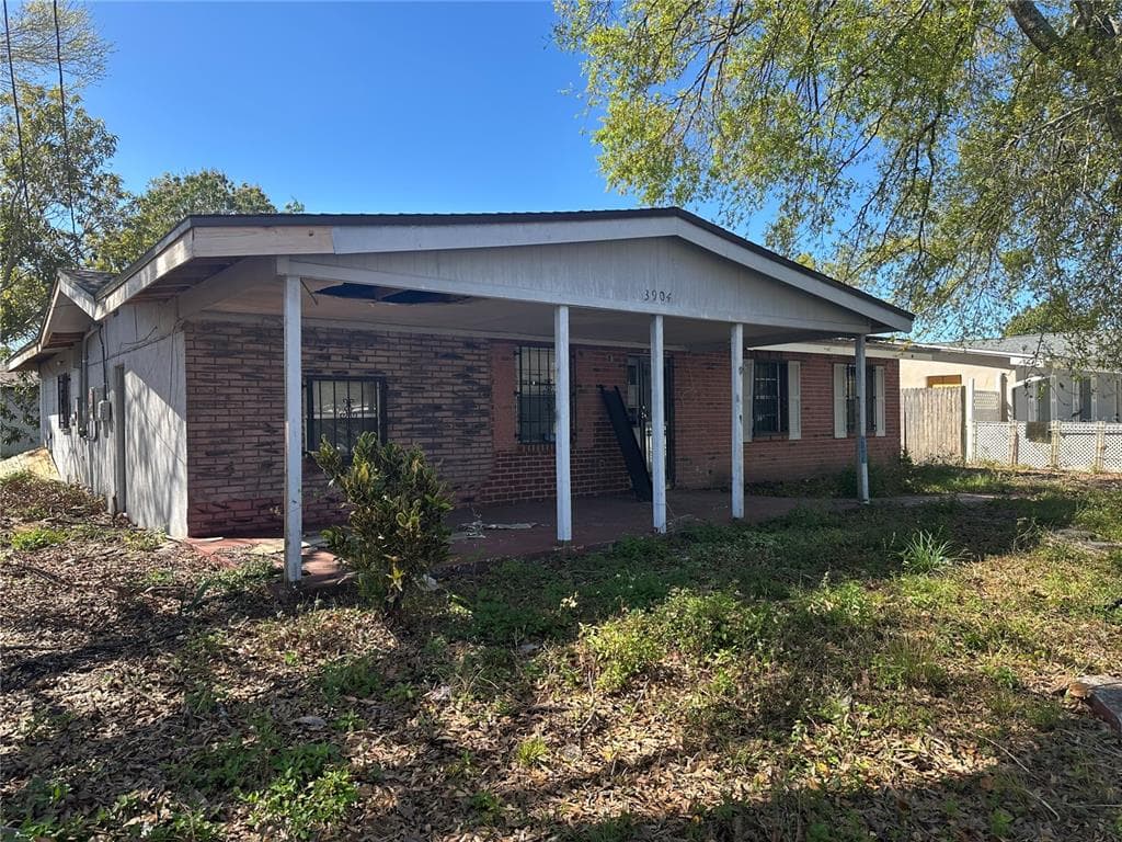 3904 W HAMILTON AVENUE TAMPA, FL 33614
