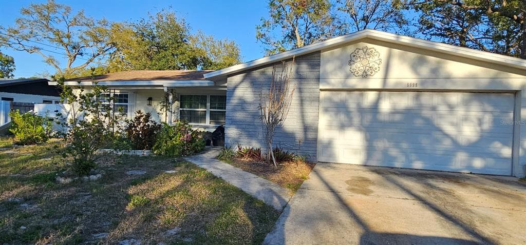 5998 8TH STREET S ST PETERSBURG, FL 33705