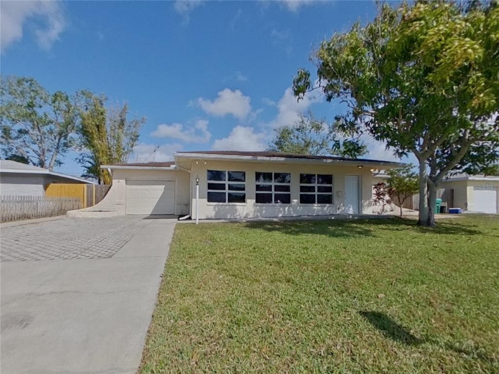 5731 53RD AVENUE N KENNETH CITY, FL 33709