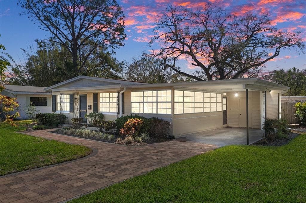 4630 W BAY VILLA AVENUE TAMPA, FL 33611