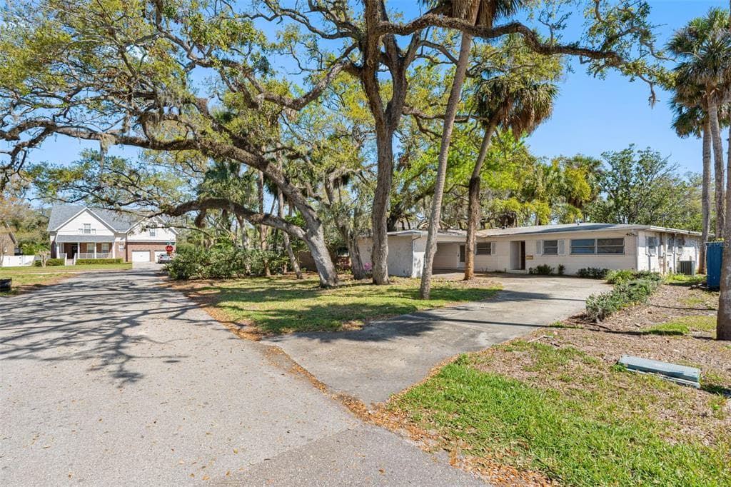 404 S BARBARA LANE TAMPA, FL 33609
