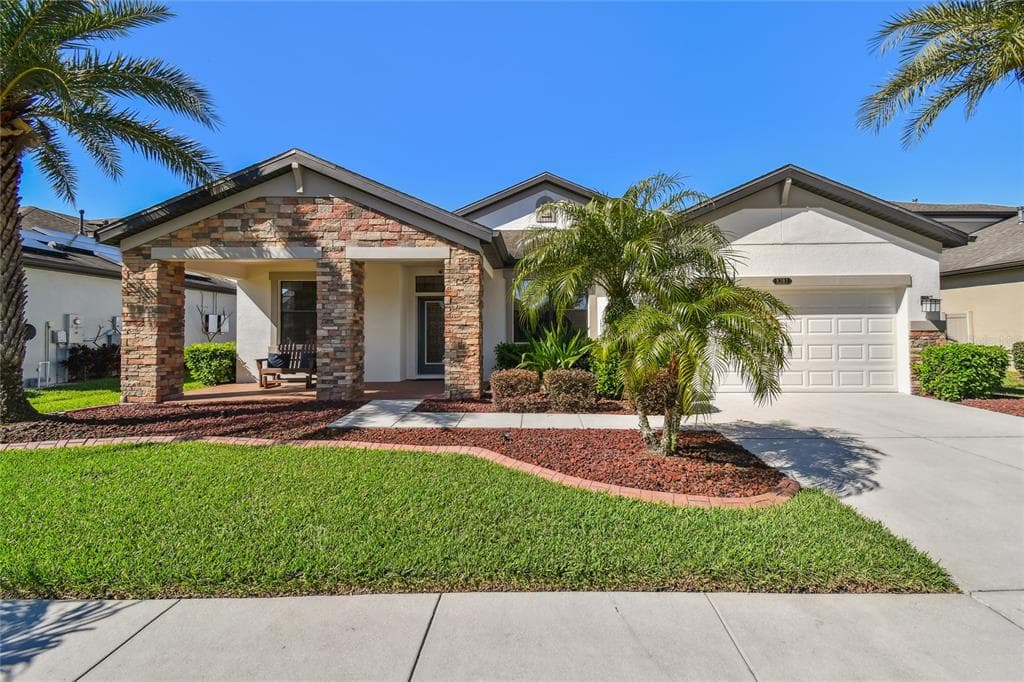 8307 BLUEVINE SKY DRIVE LAND O LAKES, FL 34637