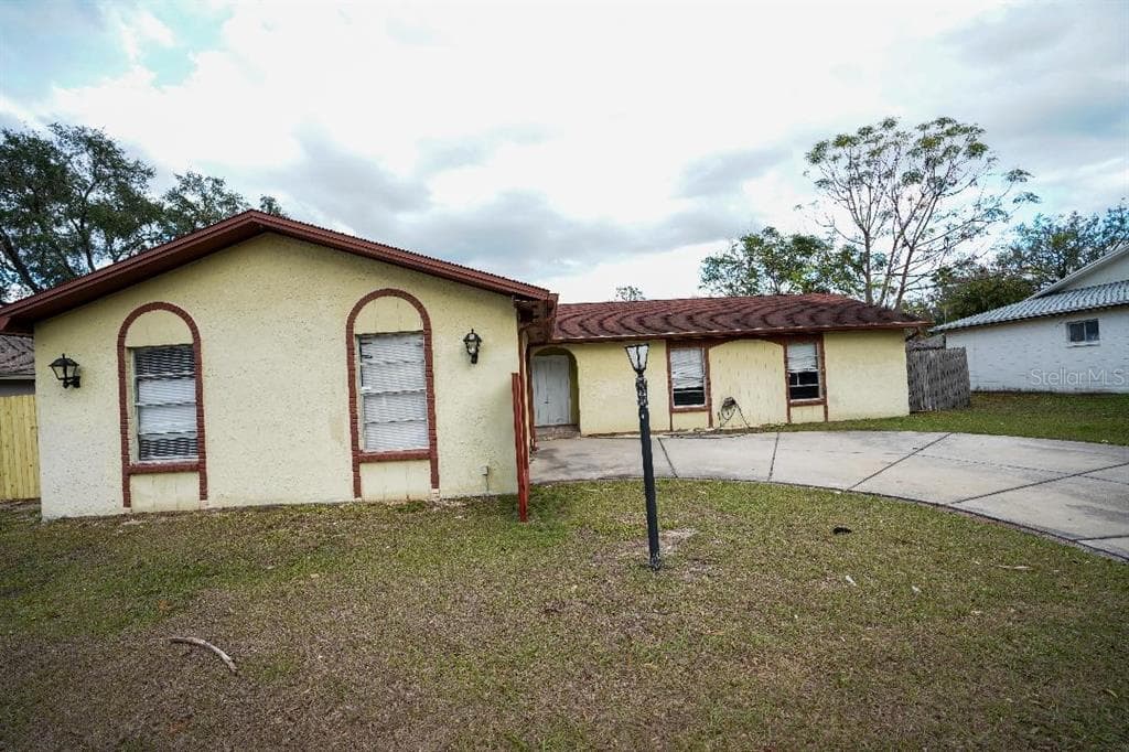 4004 HIGHGATE DRIVE VALRICO, FL 33594