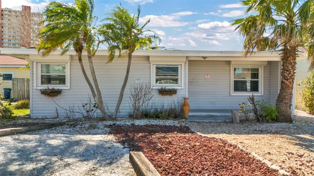 18004 1ST STREET E REDINGTON SHORES, FL 33708