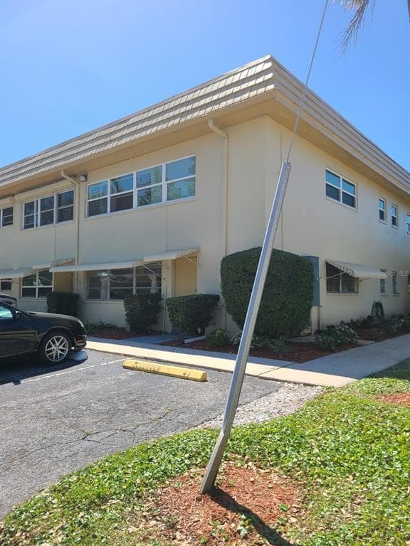 3850 13TH AVENUE N UNIT 101