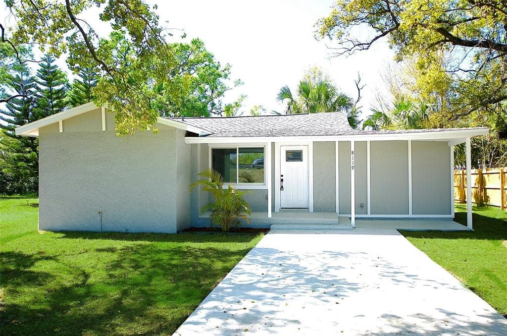 8119 E 19TH AVENUE TAMPA, FL 33619