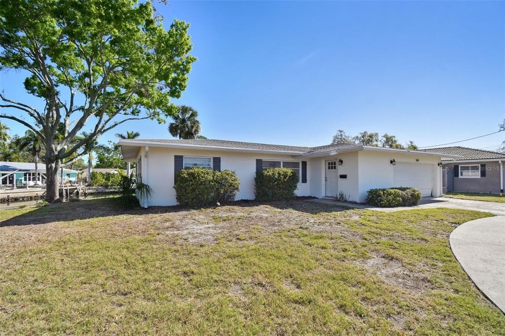 5167 VENETIAN BOULEVARD NE ST PETERSBURG, FL 33703