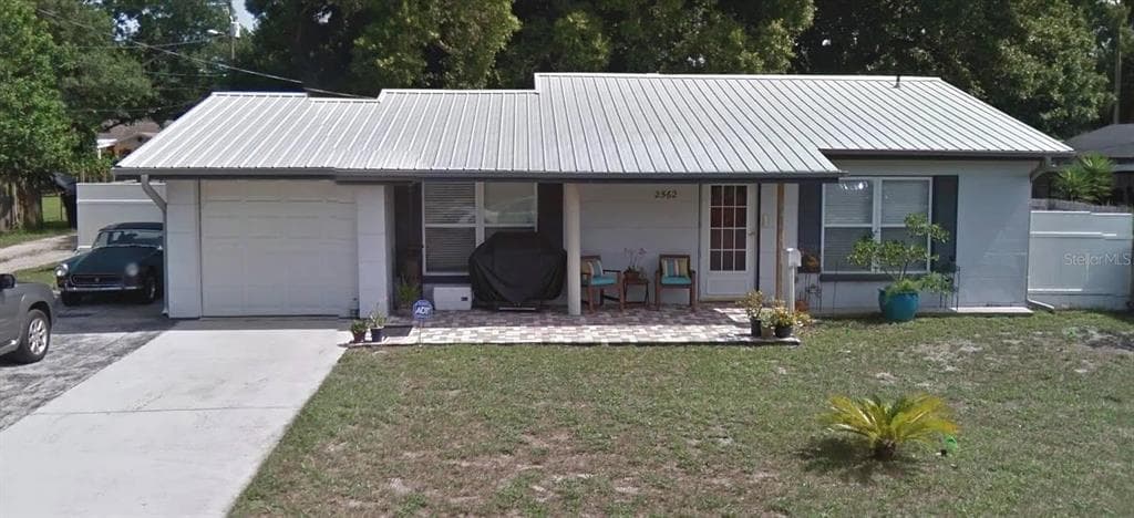 2562 33RD AVENUE N ST PETERSBURG, FL 33713
