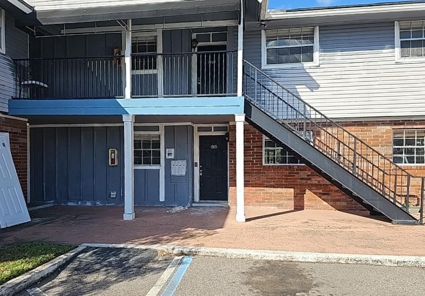 200 COUNTRY CLUB DRIVE UNIT 1303 LARGO, FL 33771
