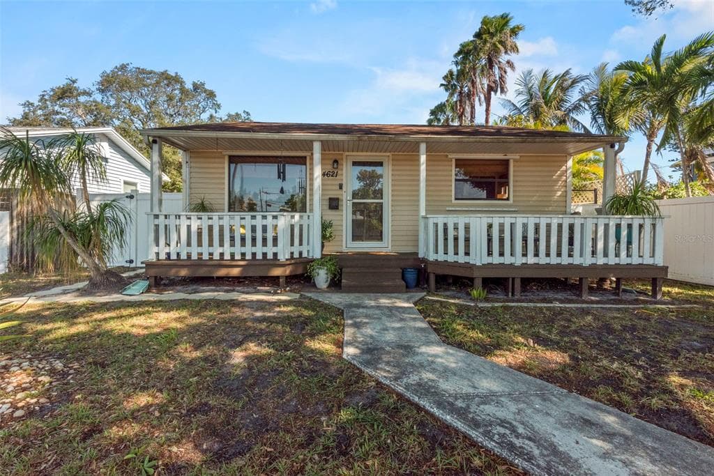 4621 4TH AVENUE N ST PETERSBURG, FL 33713