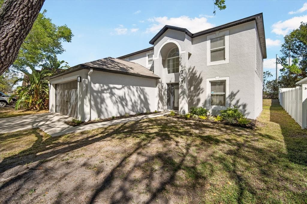 13018 WATERBOURNE DRIVE GIBSONTON, FL 33534