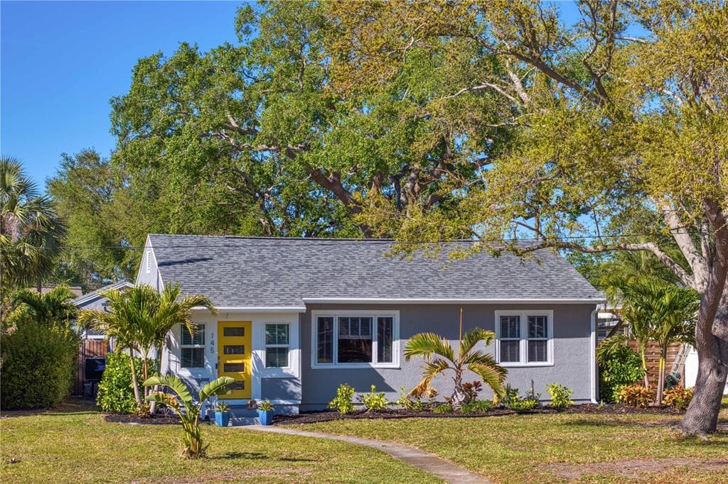 145 38TH AVENUE NE ST PETERSBURG, FL 33704