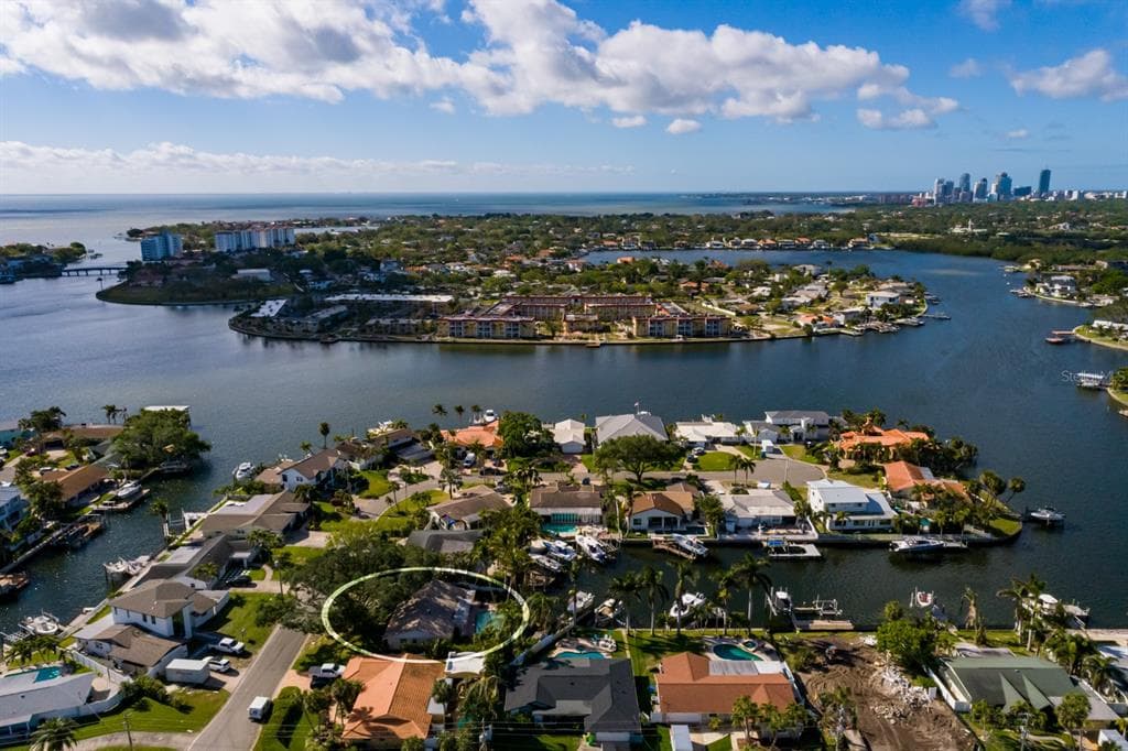 3960 13TH WAY NE ST PETERSBURG, FL 33703