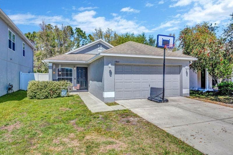 17043 LIXBERRY WAY LAND O LAKES, FL 34638