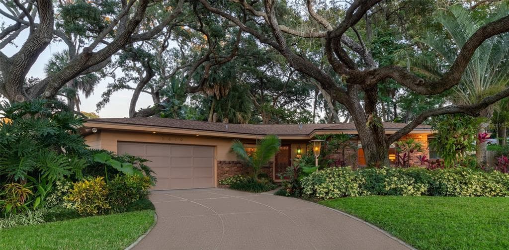 5670 11TH STREET S ST PETERSBURG, FL 33705