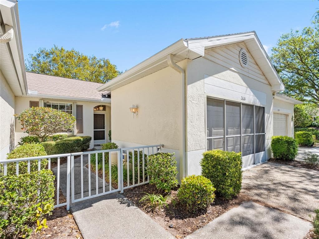 2618 NEWCOMB COURT UNIT 12 SUN CITY CENTER, FL 33573