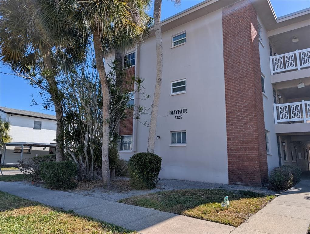 3125 36TH STREET N UNIT 302 ST PETERSBURG, FL 33713