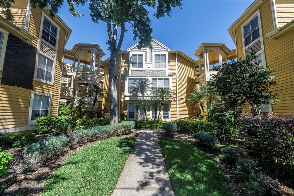 115 112TH AVENUE NE UNIT 310 ST PETERSBURG, FL 33716