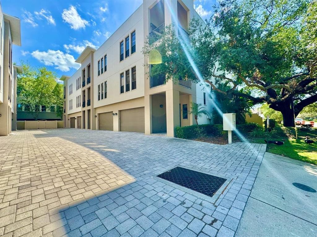 506 S TAMPANIA AVENUE UNIT 1 TAMPA, FL 33609