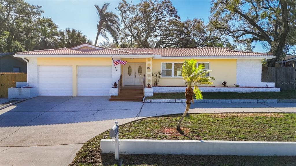 1201 KAPOK KOVE CIRCLE CLEARWATER, FL 33759