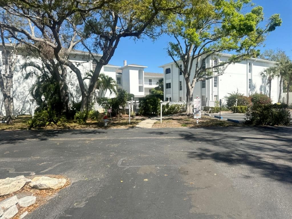 6304 POINTE WEST BOULEVARD UNIT A206 BRADENTON, FL 34209
