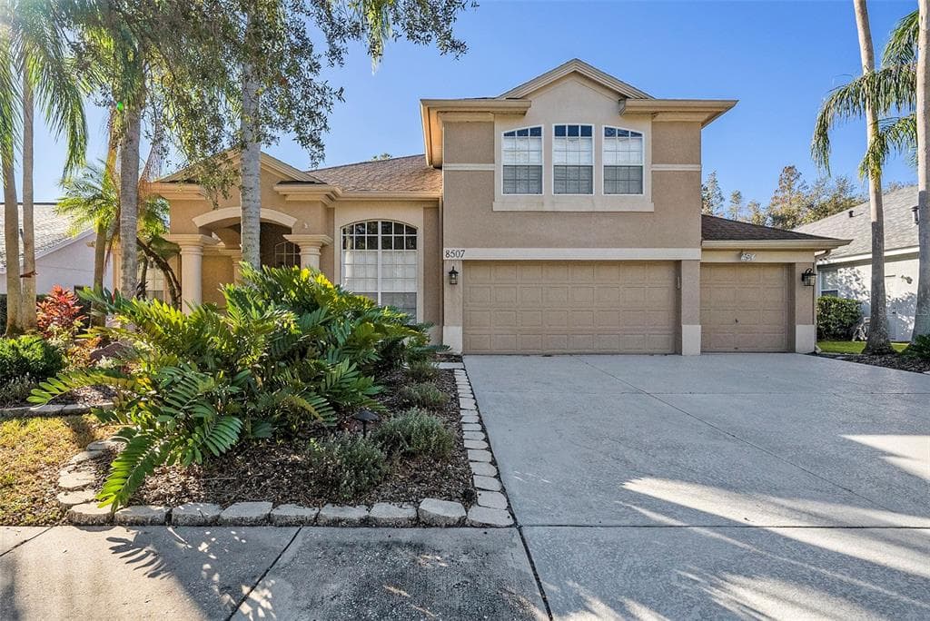 8507 PORTAGE AVENUE TAMPA, FL 33647
