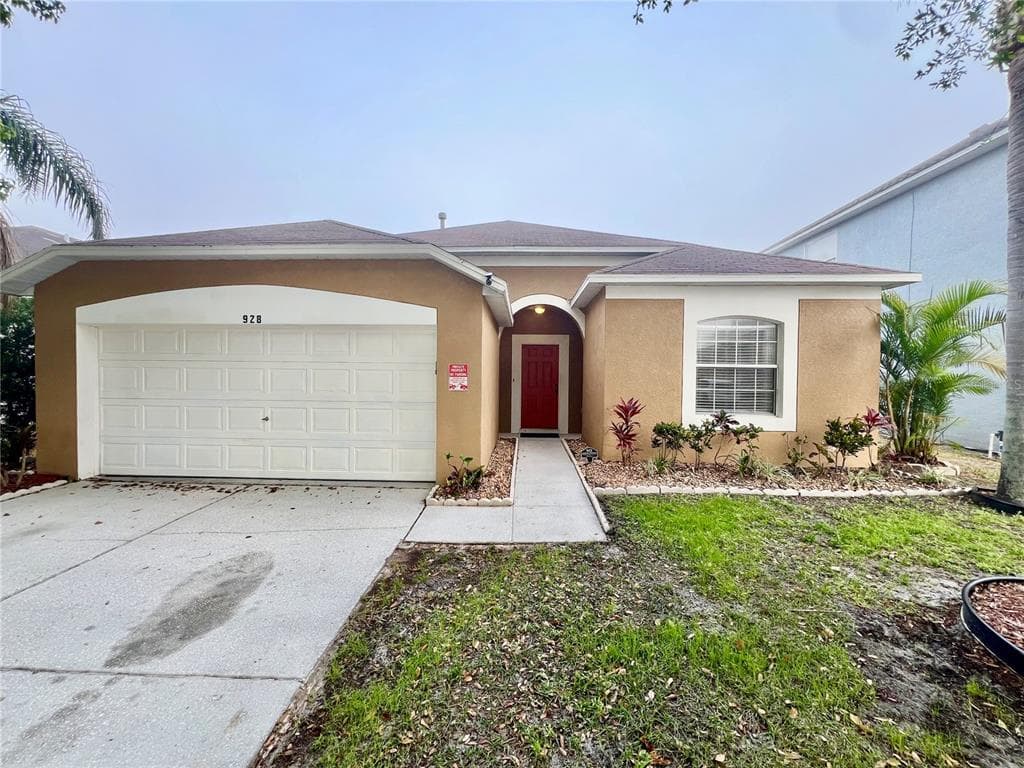 928 GRAND CANYON DRIVE VALRICO, FL 33594