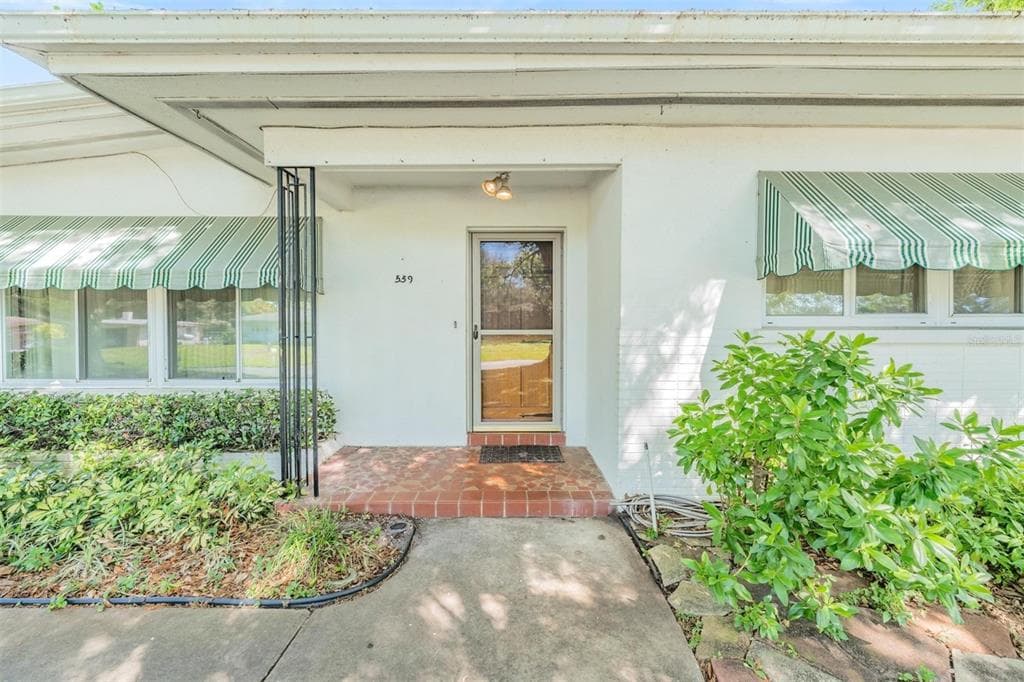 559 OAKWOOD DRIVE LARGO, FL 33771