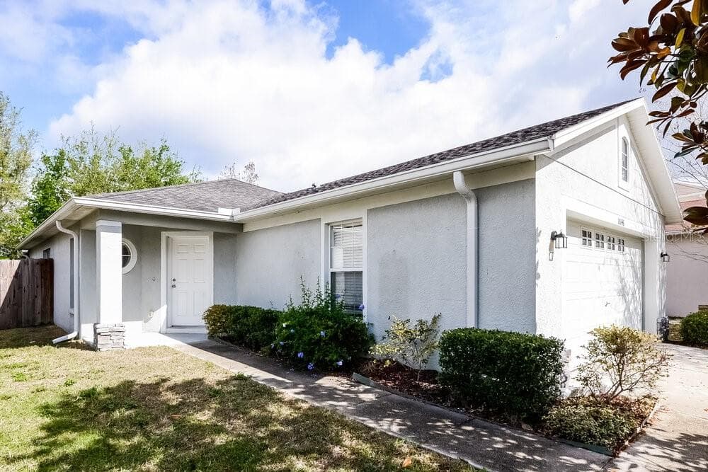 10146 PERTHSHIRE CIRCLE LAND O LAKES, FL 34638