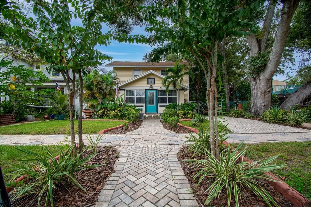 1430 20TH AVENUE N UNIT A ST PETERSBURG, FL 33704