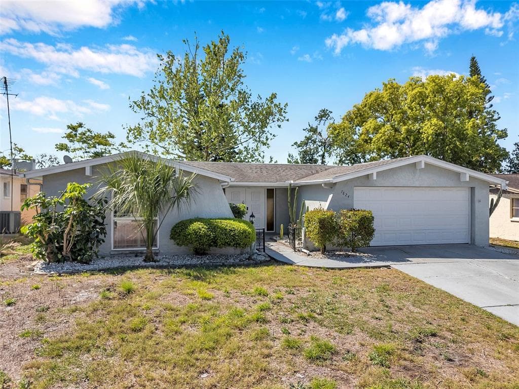 7824 BLACKSTONE DRIVE PORT RICHEY, FL 34668