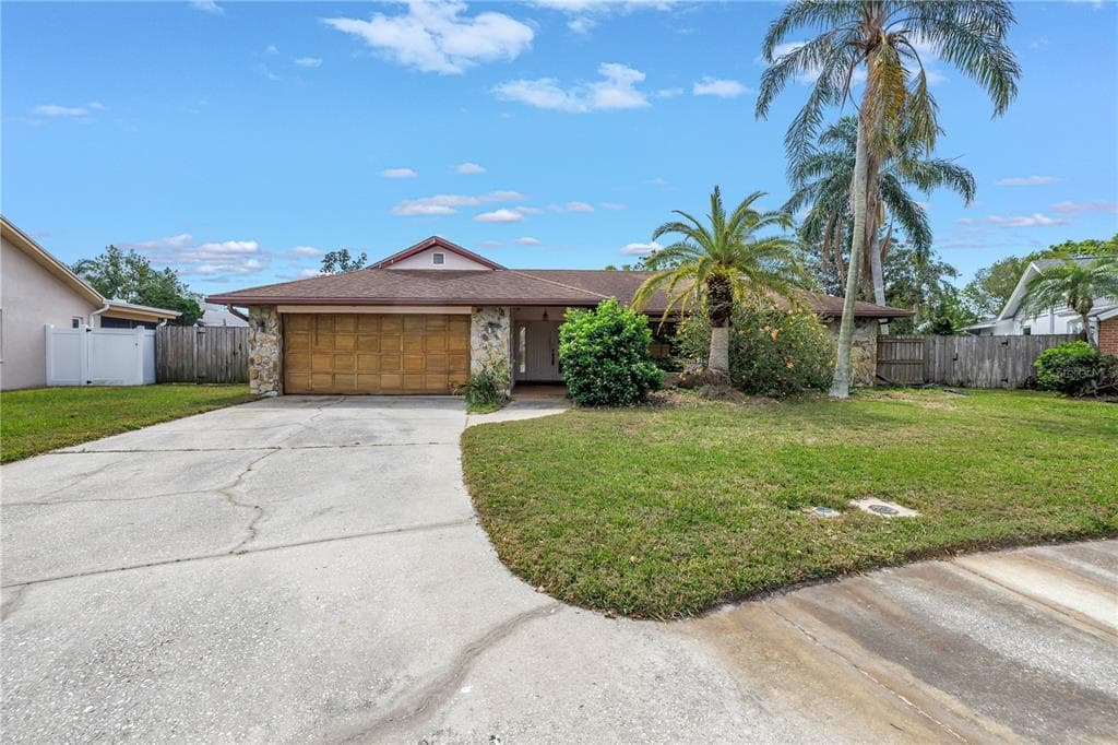 8020 CRANBROOK COURT SEMINOLE, FL 33777