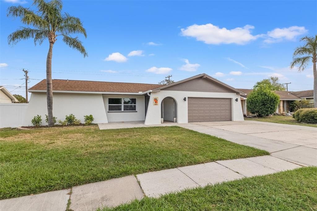 2214 WILSHIRE DRIVE DUNEDIN, FL 34698