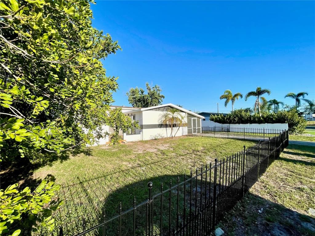 4608 S HESPERIDES STREET TAMPA, FL 33611