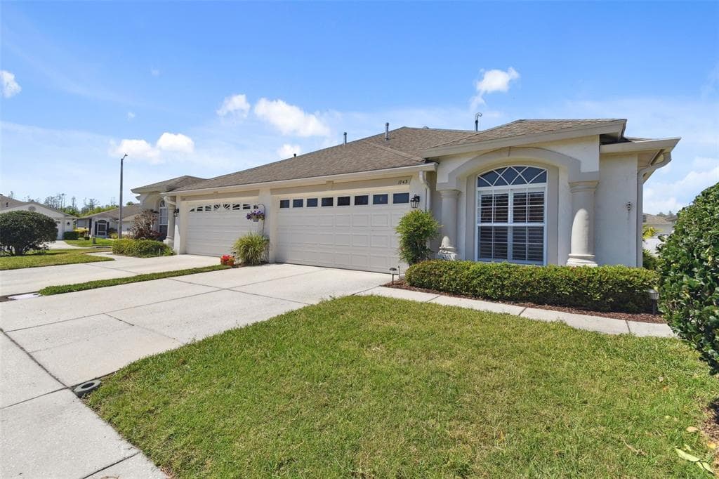 1743 RAVENRIDGE STREET WESLEY CHAPEL, FL 33543