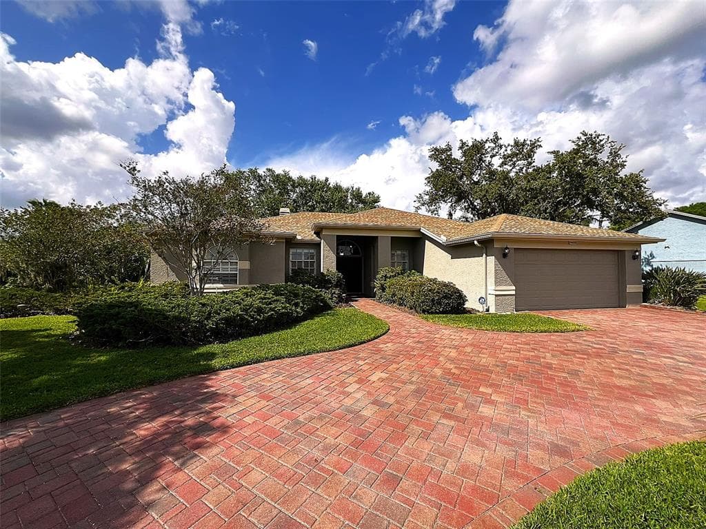 17423 EQUESTRIAN TRAIL ODESSA, FL 33556