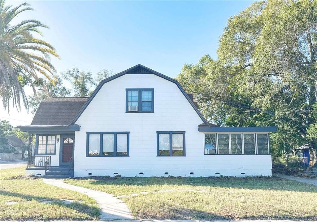 2800 DARTMOUTH AVENUE N ST PETERSBURG, FL 33713