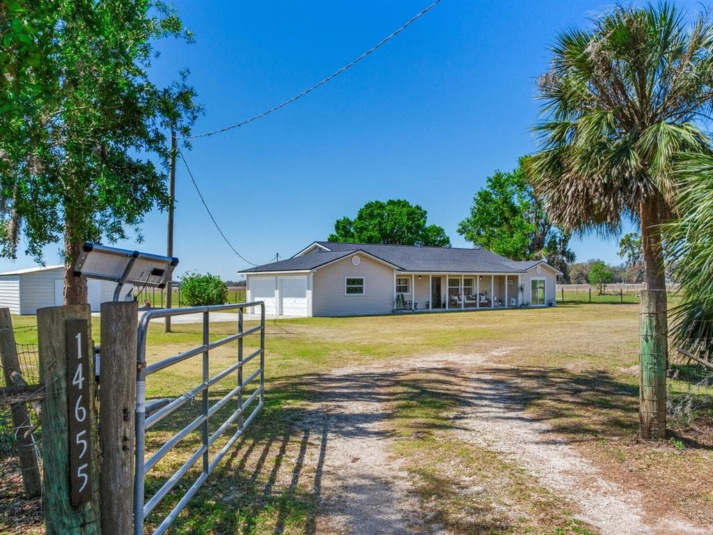 14655 JOE SUMNER ROAD WIMAUMA, FL 33598