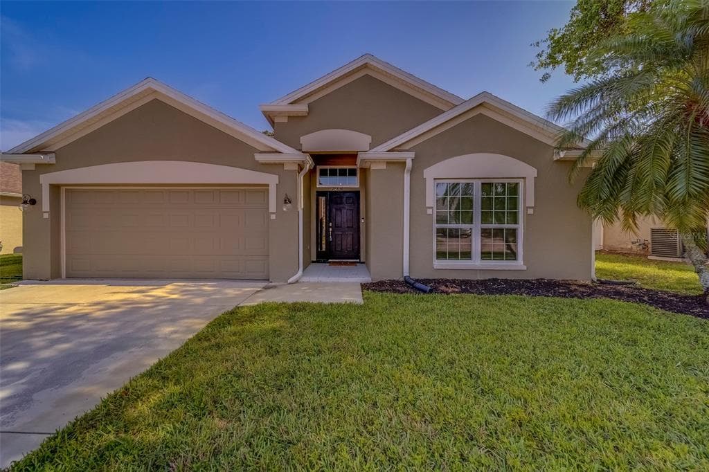 28834 STORMCLOUD PASS WESLEY CHAPEL, FL 33543