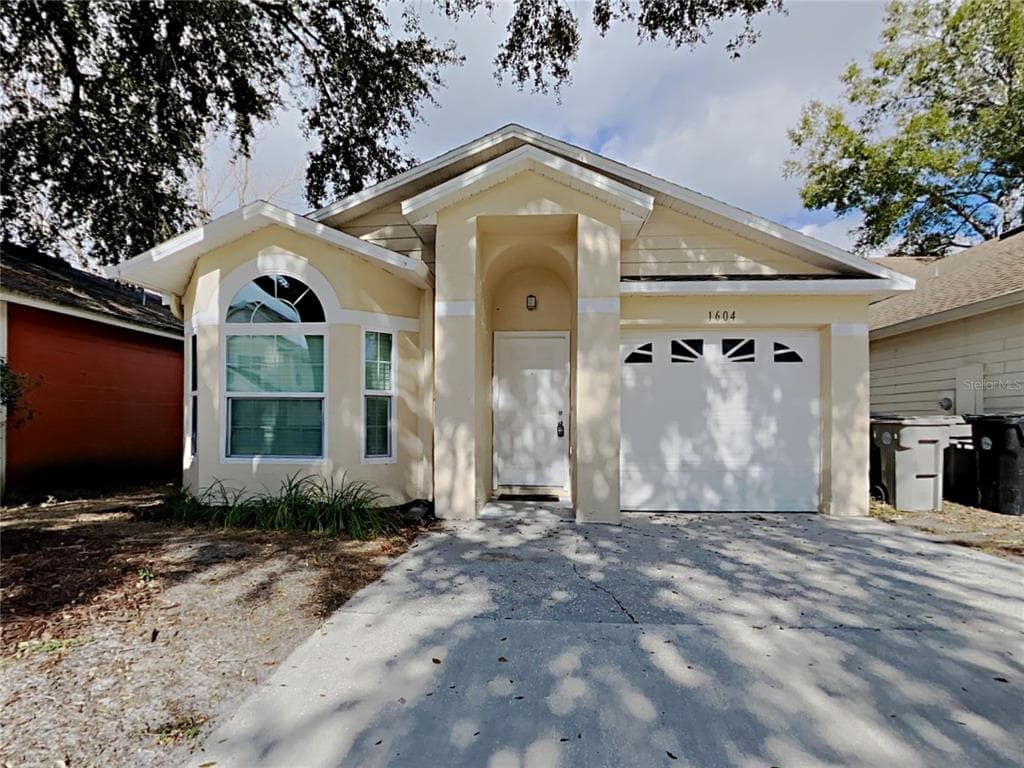 1604 CHATHAM CIRCLE APOPKA, FL 32703