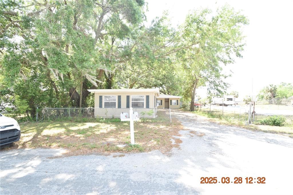 305 E TOMLIN STREET PLANT CITY, FL 33563
