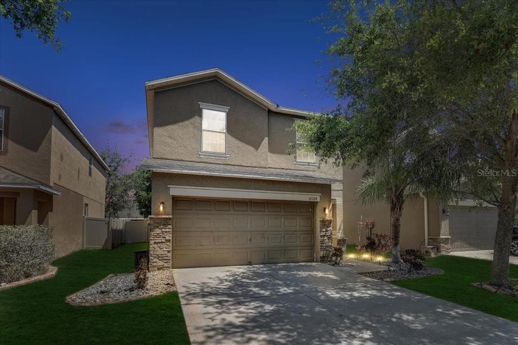 10524 WHITE PEACOCK PLACE