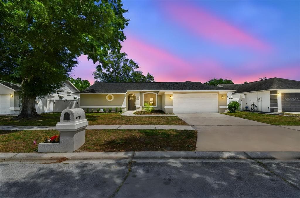 930 BALSAMINA DRIVE BRANDON, FL 33510