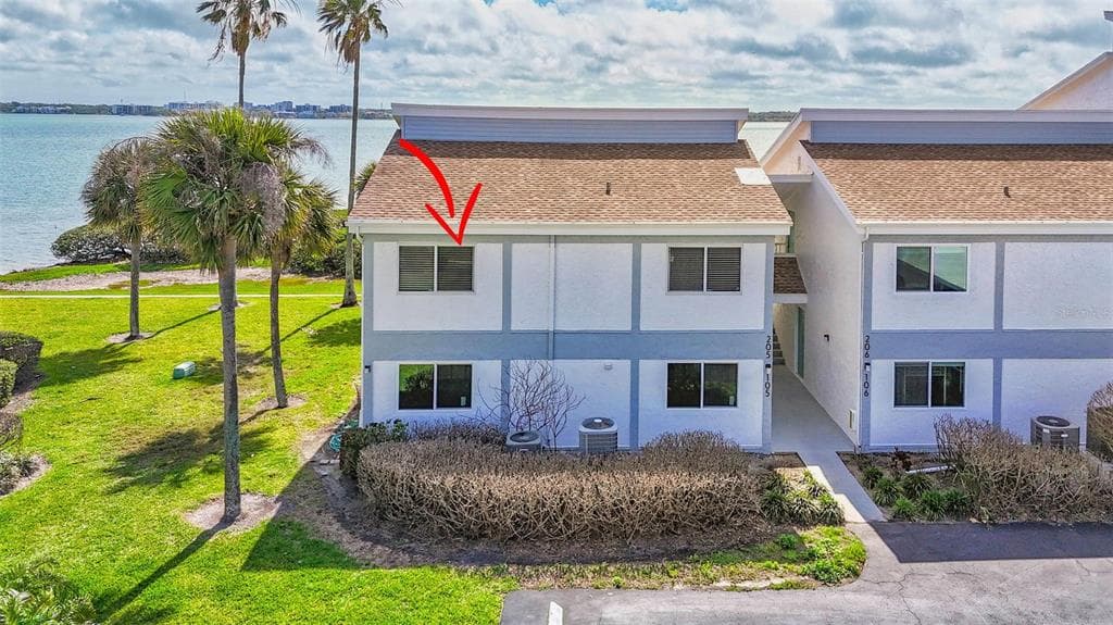 1451 GULF BOULEVARD UNIT 205 CLEARWATER BEACH, FL 33767