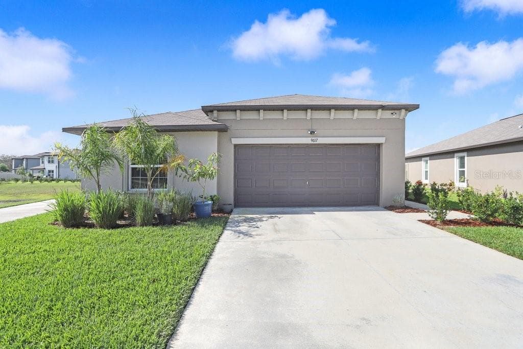 9617 BRANCHING SHIP TRACE WESLEY CHAPEL, FL 33545