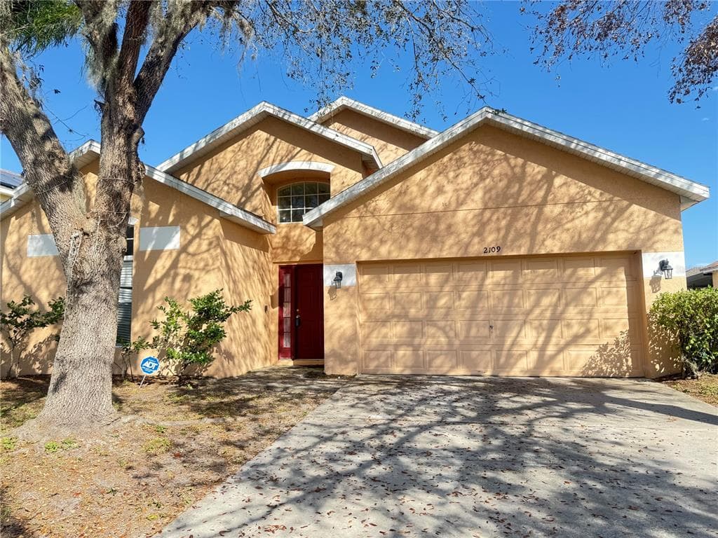 2109 WOODSEDGE DRIVE KISSIMMEE, FL 34746