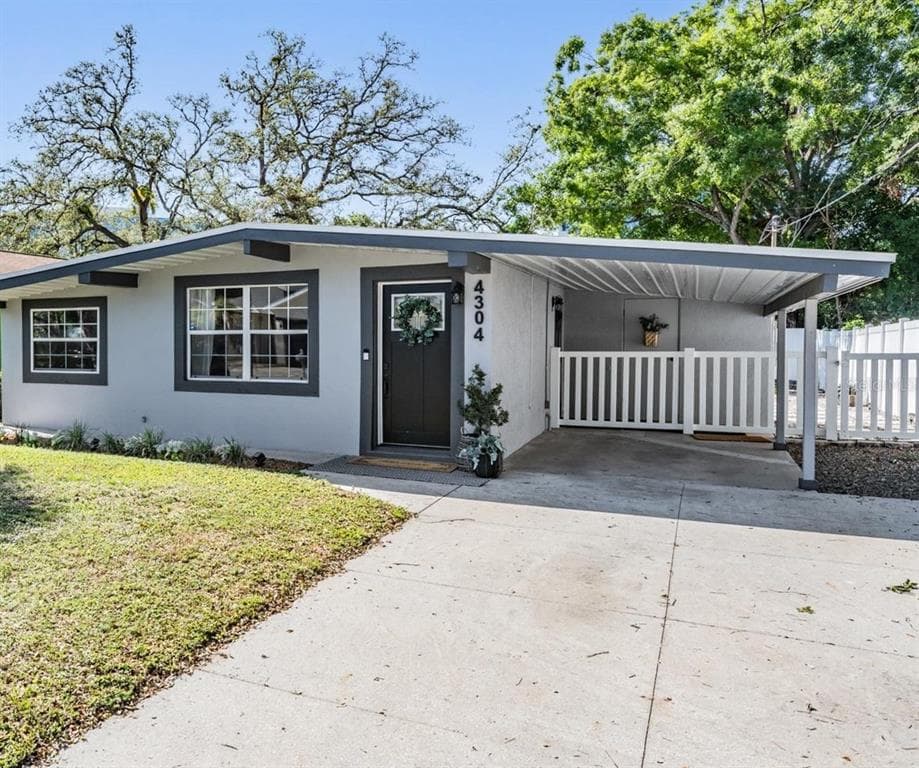 4304 W NASSAU STREET TAMPA, FL 33607