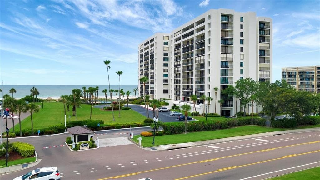 1460 GULF BOULEVARD UNIT 308 CLEARWATER BEACH, FL 33767