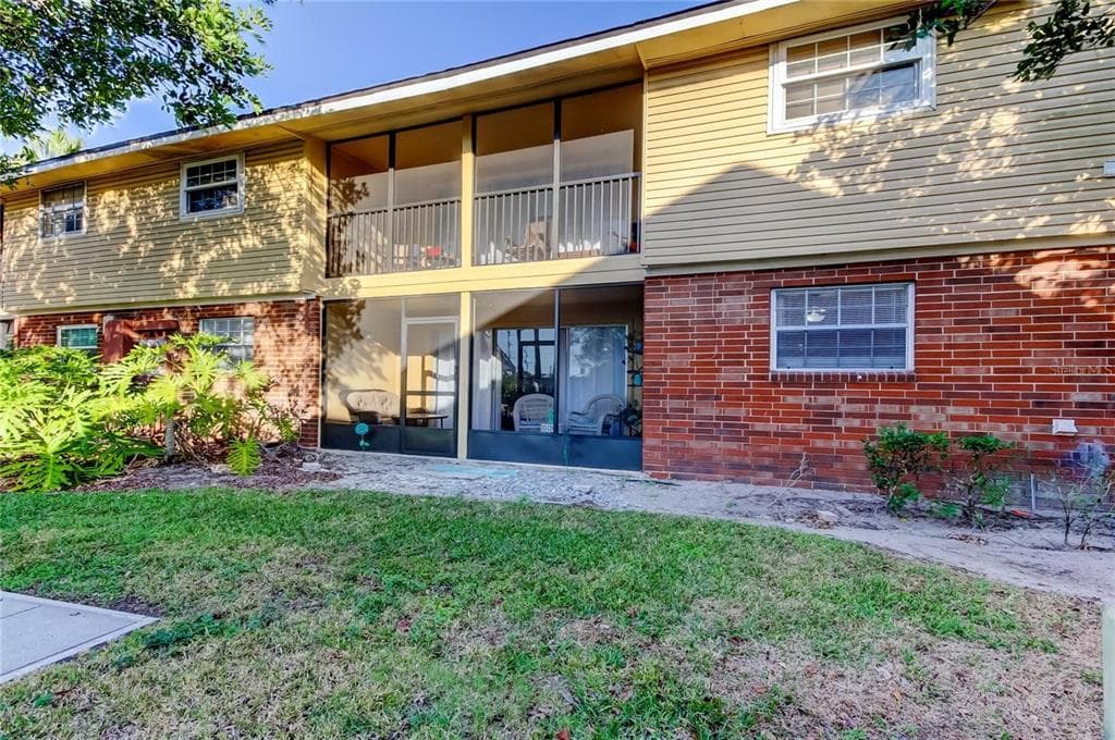 200 COUNTRY CLUB DRIVE UNIT 503 LARGO, FL 33771